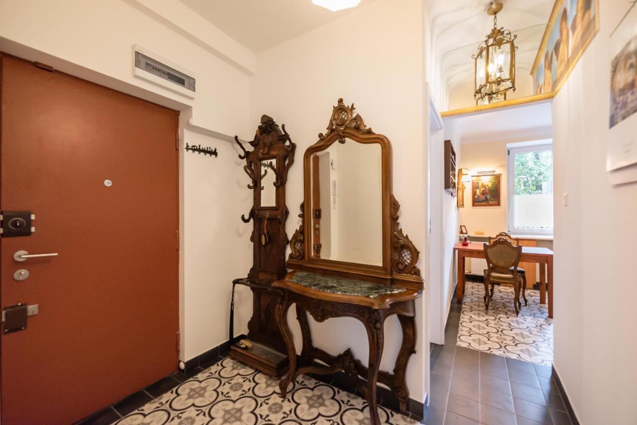 Downtown Antique Apartment วอร์ซอ ภายนอก รูปภาพ