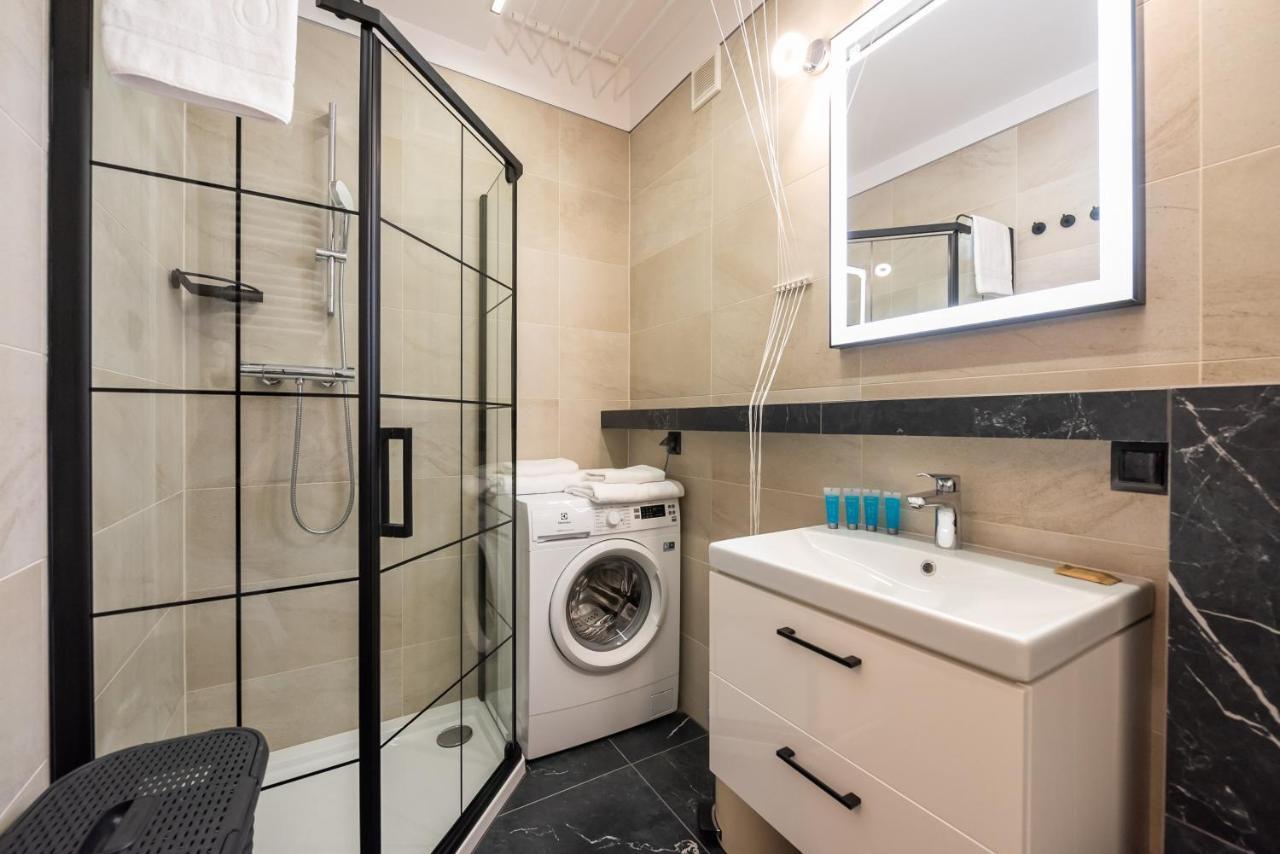 Downtown Antique Apartment วอร์ซอ ภายนอก รูปภาพ