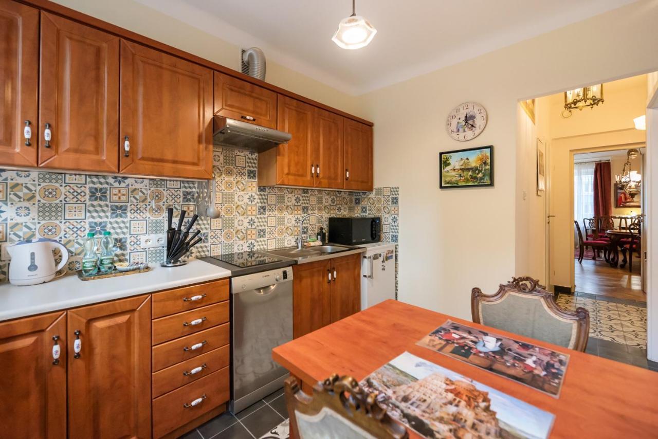 Downtown Antique Apartment วอร์ซอ ภายนอก รูปภาพ