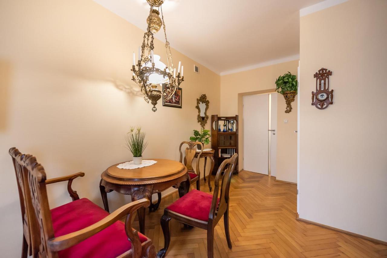 Downtown Antique Apartment วอร์ซอ ภายนอก รูปภาพ